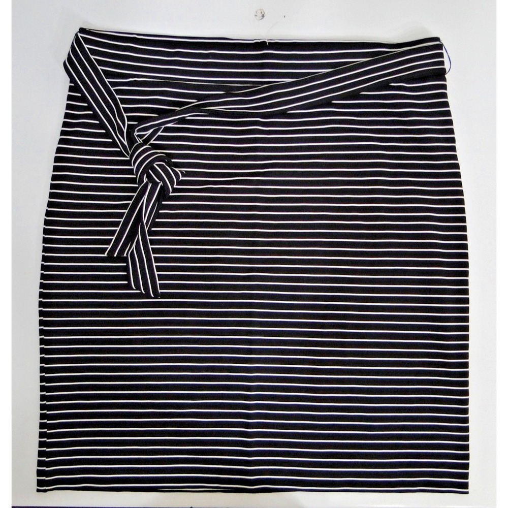 LOFT Women's Black/White Thin Ribbed Stripe Straight Pencil Skirt Sz L NWOT
